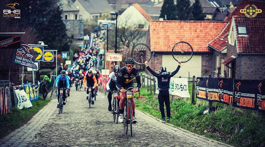 100 anni del Giro delle Fiandre: 70 Bike Division's Friends sui muri fiamminghi! con Bike Division
